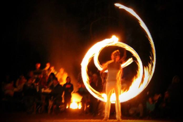 1468647_727503100595947_1681944295_n