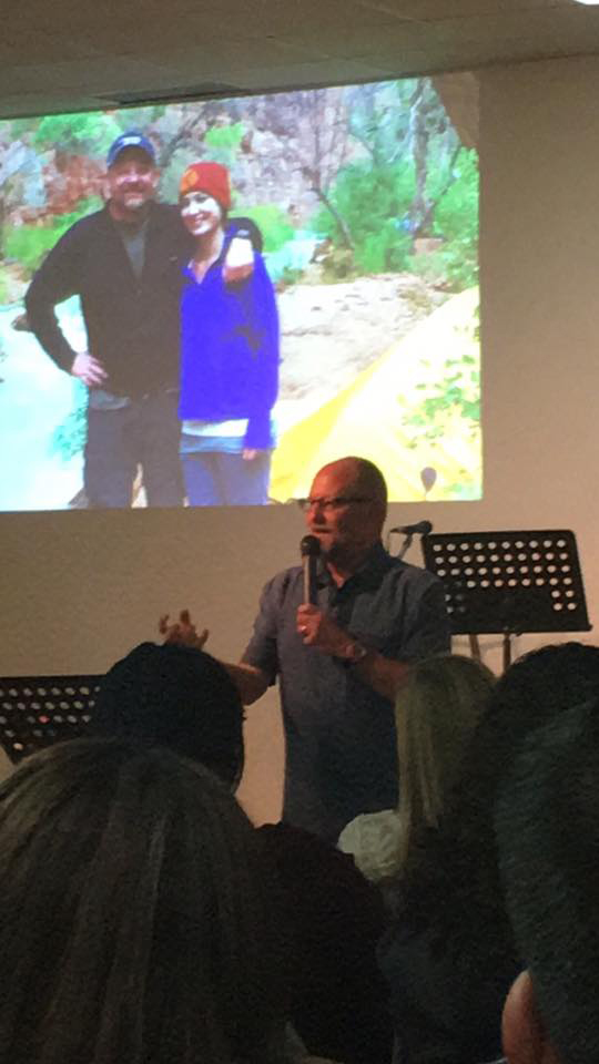 12242996_851856281578578_15